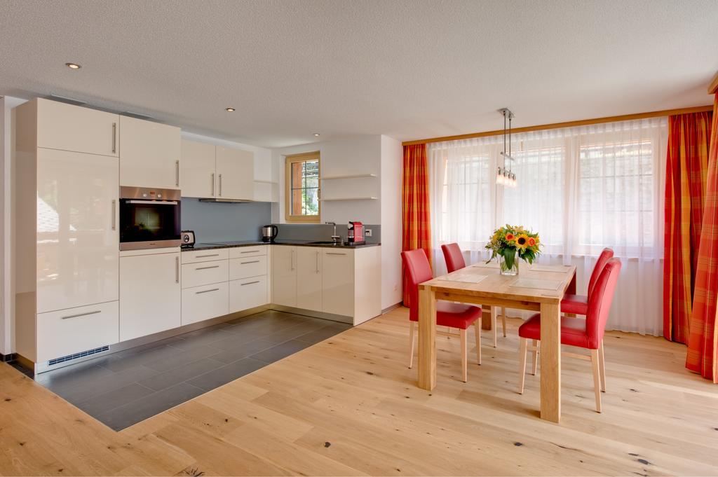 Jaegerhof Serviced Apartements Zermatt Habitación foto